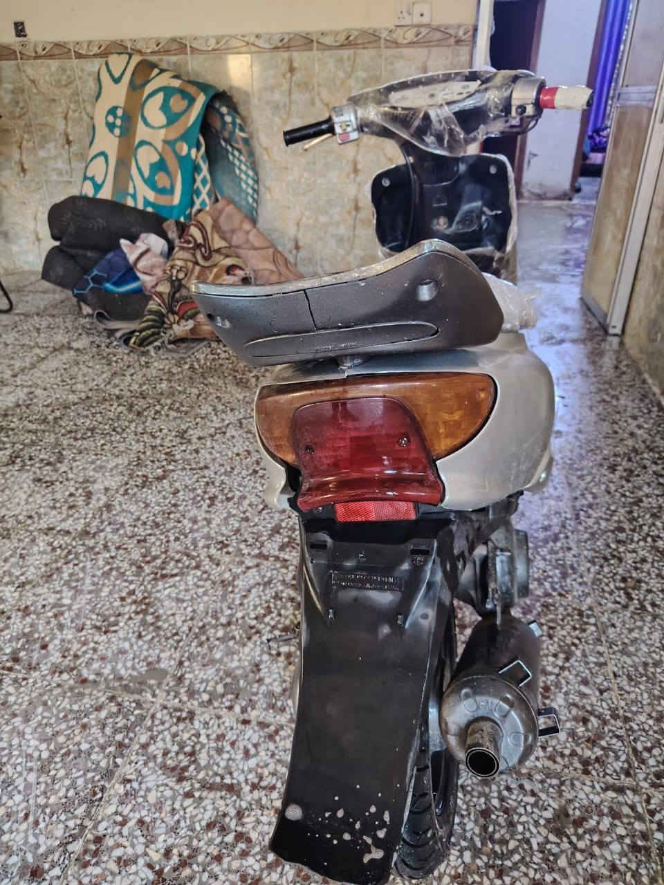 السلام عليكم عصفوريه سبايزر البيع دراجه نكره هندر كلشي شغال بيهه نقص باتري وحاضنه صندوك بيهه تخم كفر جديد شوته جديد صلنصه رياضيي سعر 250وبيهه مجال عنوان بغداد شعب ***********
