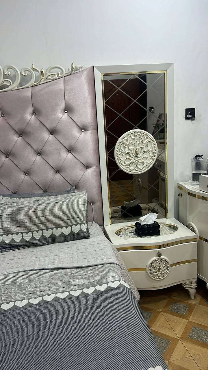 السلام عليكم
غرفه نوم تركي خشب الثكيل درجه اولئ
4 قطع أبواب سلايت
غرفه فخمه
السعر. مليون وبيها مجال


**إذا كنت صاحب هذا الإعلان وتريد حذفه لأي سبب، رجاءا أرسل رسالة إلى الدعم الفني**
