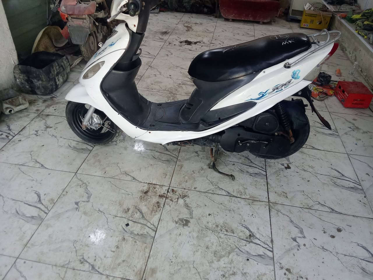 السلام عليكم ماكس منغولي البيع الدراجه مجفته حلوه مكينته ناعمه شوفت عينك نضيفه السعر 400بيه مجال الطيبين مكاني ناصريه ***********
