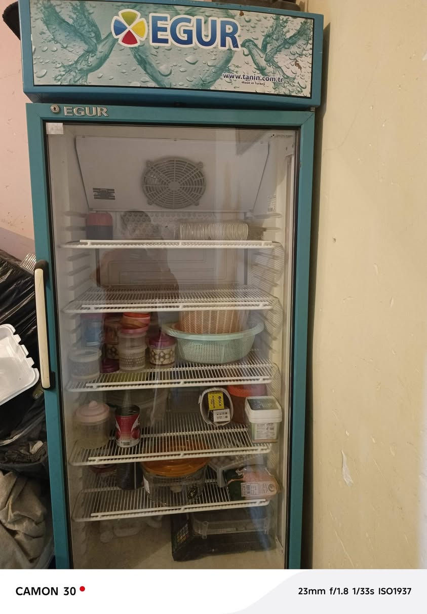 مجمدة شبه جديد السعر 300 وا بيها مجال 
براد ستعمال قليل السعر350وا بيها مجال 
ساحبه ستعمال150السعر بيها مجال شهر واحد  وا الغراض الكهن شغالات 
اللتواصل ***********
