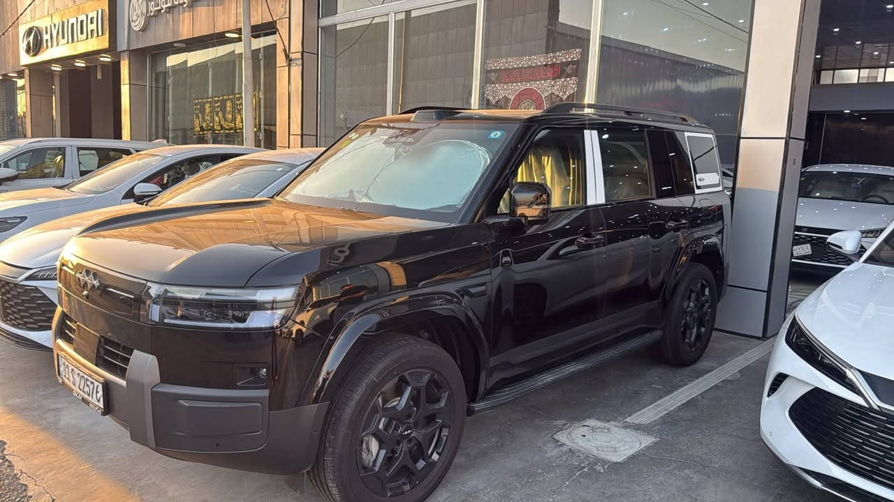 ✅ الموديل: 2025

✅ المحرك: 1.5 لتر تيربو + نظام هايبرد قابل للشحن (PHEV)

✅ نظام الدفع: رباعي ذكي (AWD)

✅ القوة: حوالي 483 حصان

✅ العزم: 620 نيوتن.متر

✅ التسارع: من 0 إلى 100 كم/س خلال 4.5 ثانية

✅ البطارية: Blade Battery سعة 35.6 كيلوواط/ساعة

✅ المدى الكهربائي: حتى 190 كم (CLTC)

✅ المدى الكلي: حتى 1300 كم

المواصفات:

✔️ شاشة وسطية كبيرة متعددة الوظائف

✔️ شاشة عرض أمامية (HUD)

✔️ سقف بانوراما

✔️ 13 كاميرا 360° وحساسات أمامية وخلفية

✔️  دبل مقاعد جلد كهربائية مع التدفئة والتبريد والتدليك (أمام)

✔️  دبل شحن لاسلكي للهاتف

✔️ ثلاجة داخلية تبريد/تسخين

✔️ نظام صوتي فاخر

✔️ مثبت سرعة متكيف

✔️ المحافظة على المسار، مراقبة النقطة العمياء، وفرملة طوارئ تلقائية

✔️ تشغيل ذكي بدون مفتاح

السعر المطلوب57 مليون 
السياره مرقمه كامله مثبت لوحات 
☎️***********☎️
☎️***********☎️
مكفوله كفاله عامه
