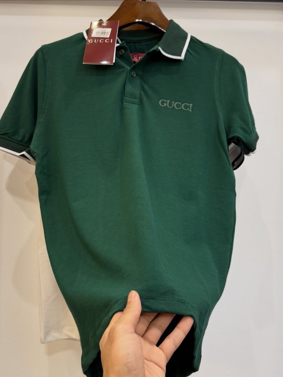 تشيرت حجري ياخه تركي🇹🇷🔥
داخل URBANO للألبسة الرجاليه 
العنوان الرمادي حي البكر بنايه هندام📍
للتواصل  ***********
