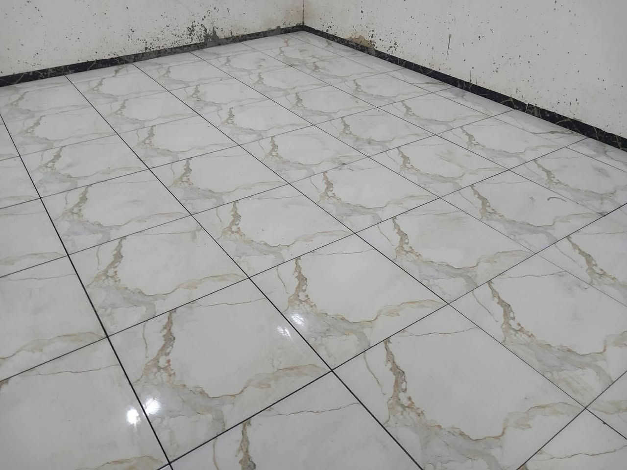 سلام عليكم كادر سراميك كامل شقل نضيف وسعار مناسبه ‏‪***********‬‏
