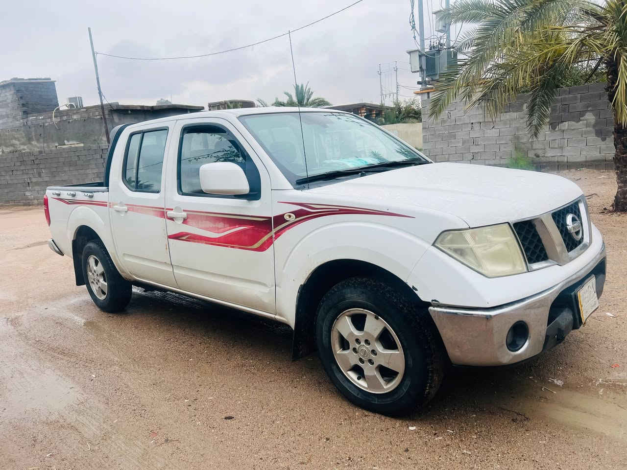 نيفاره 2014 كير عادي
بيها ضربه بسيطه بالجاملق الخلفي مبينه بالصوره 
مكينه ما مجفته بيها تنقيص 
سنويه باسمي 
بصره لل2028
السعر 95 ورقه 
***********
