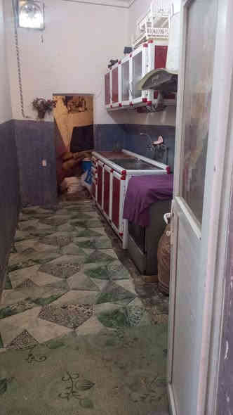 السلام عليكم بيت للبيع مساحه 110 كوفه علوه الفحل قرب صوره العباس شارع تبليط مال كهرباء بالسعر مناسب   ١٤       ***********
