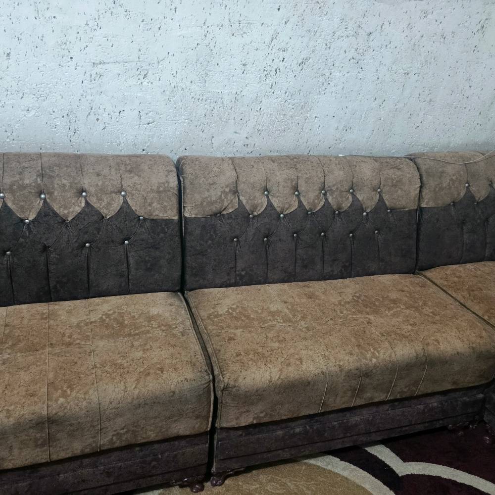 بغداد الحسينية الراشدية، بالنسبة للتخم مابي أي نقص أو عيب يتكون من ٦مقاعد كما موضح في الصور