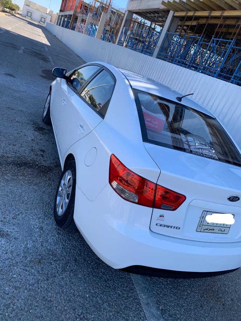 السلام عليكم اخوتي الطيبين. 
2012 خليجي  دعاميات فقط صبغ وربع بدوسه الايمن
السياره سعوديه داخل بيذنجاني
شاشه  تأب
1600 مكينه
جديده معنى الكلمه مابيها نقص مكينه ممفتوحه
مكانها كربلاء 
112 بيها مجال 
استفسار اني خادم 

***********
