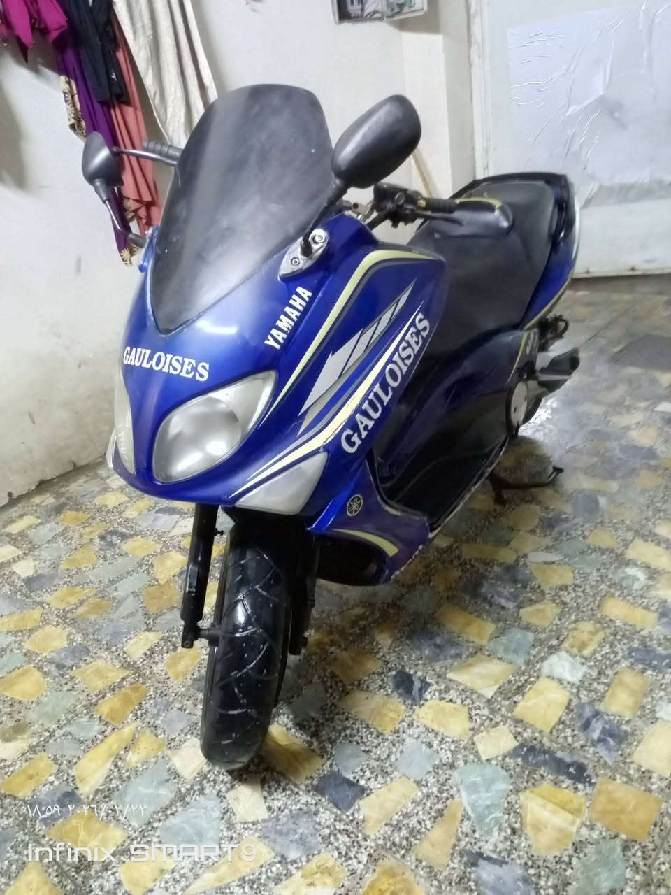 سلام عليكم البيع دراجة تي ماكس موديل 7الدرجة جيب فيتر وتعال افحص مكفوالة من البكن 
واتخانة كهربائيات كلة شغالة مابيهة نقص هورن شاير االايت ورقهة وخير من بس جاملق امامي مكاني بغداد البلديات رقم الهادف ***********
