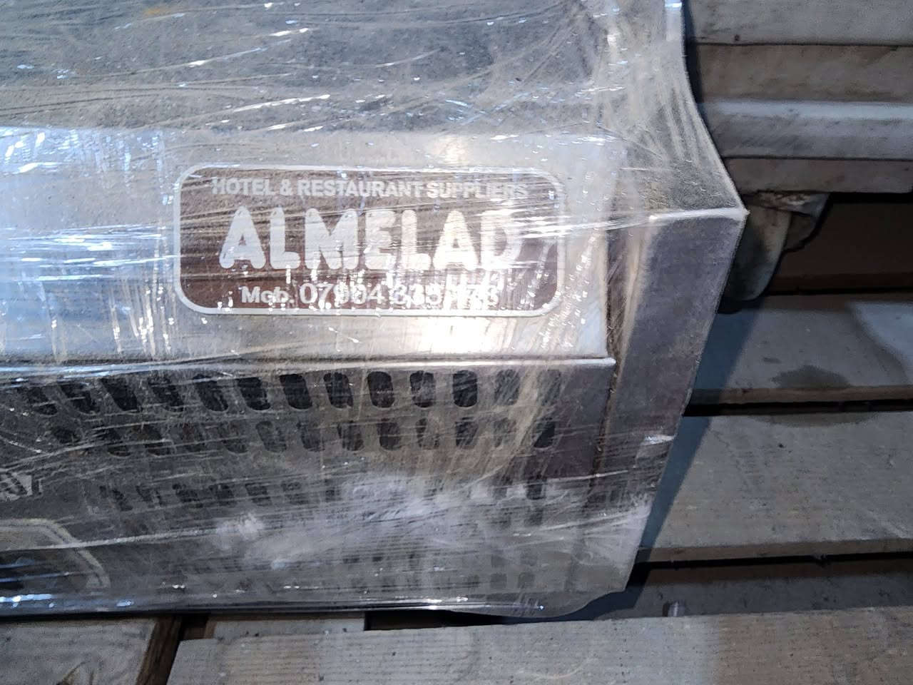 براد للبيع مكاني بغداد ب٢٠٠قفله رقم***********
