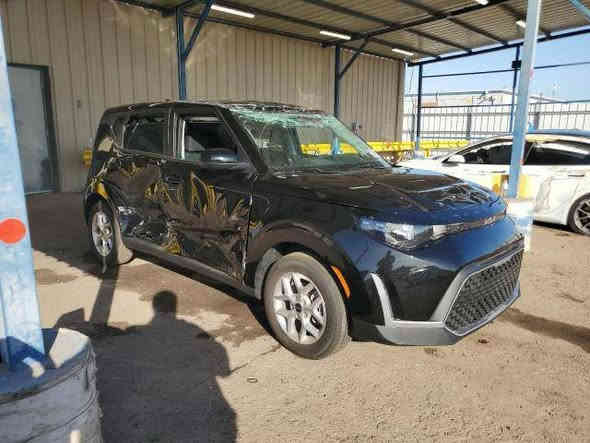 ماشي الف 

تمشي وتشتغل 

كفاله كير محرك شاصي 

ابيعها على وضعها 

رقم فحص بغداد 

المكان بغداد 

السعر 110$

الاستفسار ***********
