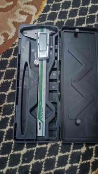 ميزان رقمي • إلكترونيات