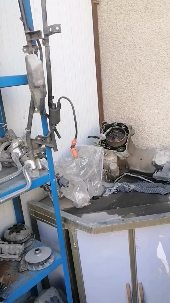 توصيل اكو
توصيل اكو وبختصار ويل خلفي ماكو بس مال صفر ١٠ عدي  اشاير خلفي  بس عادي مو كرستال ***********
