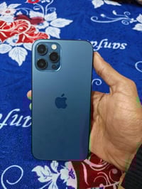 آيفون 12 برو ماكس • ٢٥٦ • بطاريه ٩٤%