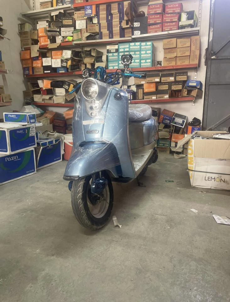 سلام عليكم دراجه عبد الحليم للبيع 💙🧿كفاله دراجه نظيفه سعرها 399 الف وبيها مجال مكانها كركوك  *********** ✅
