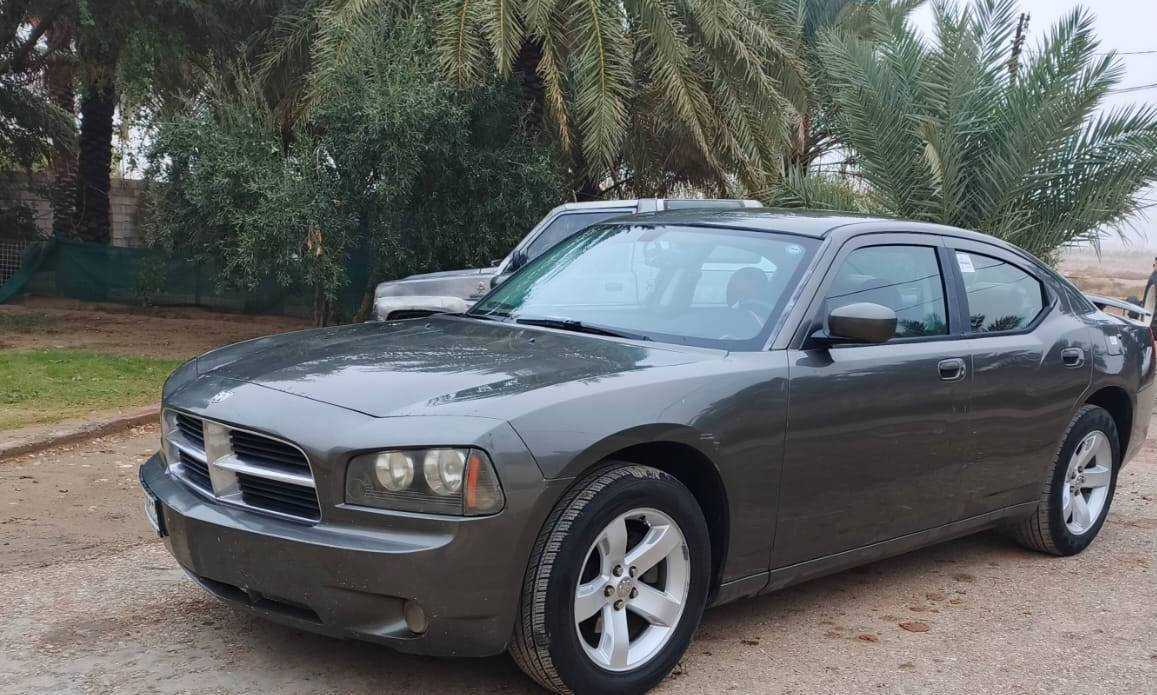 السلام عليكم جارجر 2010 مكفولة من الضربة و الصبغ. 115 وبيها مجال قليل.***********
