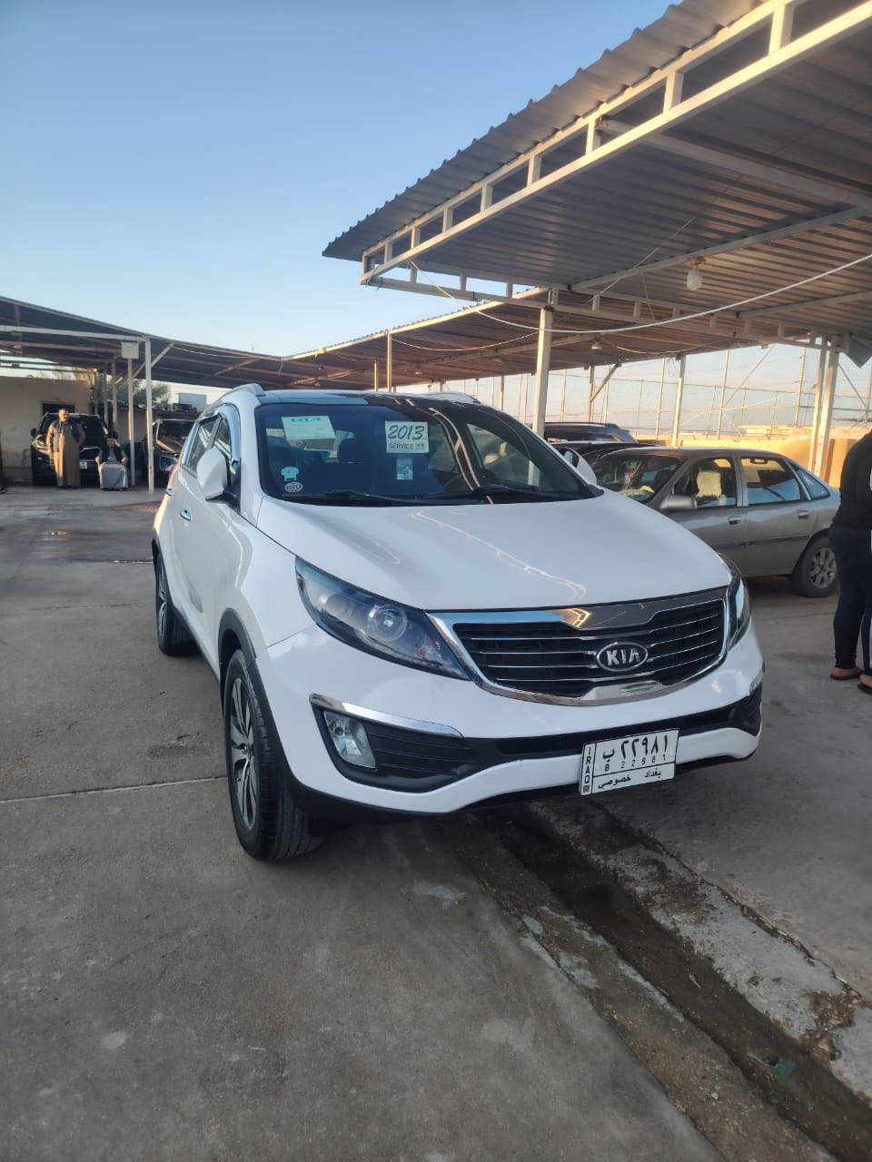 سلام عليكم  سبورتج موديل ٢٠١٣خليجي بيه قطعتين صبغ   جملغ خلفي والبنيد
سياره فول موصفات 
١٤٠وبيه مجال. 
مكان سياره بغداد العامري
***********
