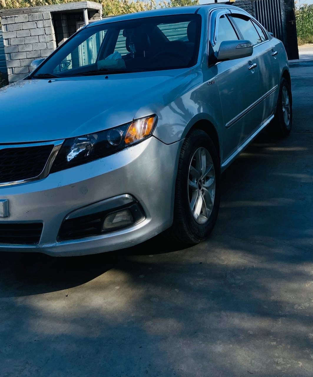 كيا لوتز 2010 للبيع وارد كوري محرك 2000 رقم بغداد. بأسمي كير محرك كله مكفول صدر السياره جديد باتري جديد تخم تاير جديد مواصفاتها حساسات خلفيه ، مري شفط ،اشاير بالمرايات الجانبية ، كاميره خلفيه ، تحكم ستيرن ، تدفئة كشنات ، وبيها تبريد ثلج وتدفئة ، لايت ناصي لون ثلجي وعالي زنون اربعه دسك محرك جديد 
 مصبوغه حزام 
مكاني بغداد التاجي السعر 95 وبيها مجال بسيط
الرقم ***********
