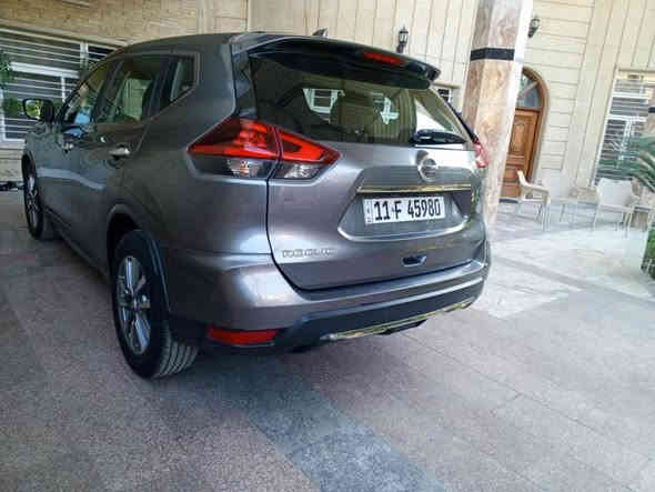 السلام عليكم نيسان روج 2018 بيها 3 قطع صبغ ونص محرك 2500 محرك دوش لد نهاري تبريد ثلج للستفسار *********** السيارة موجوده بغداد العامريه اريدها 140 وبيها مجال بسيط بغداد
