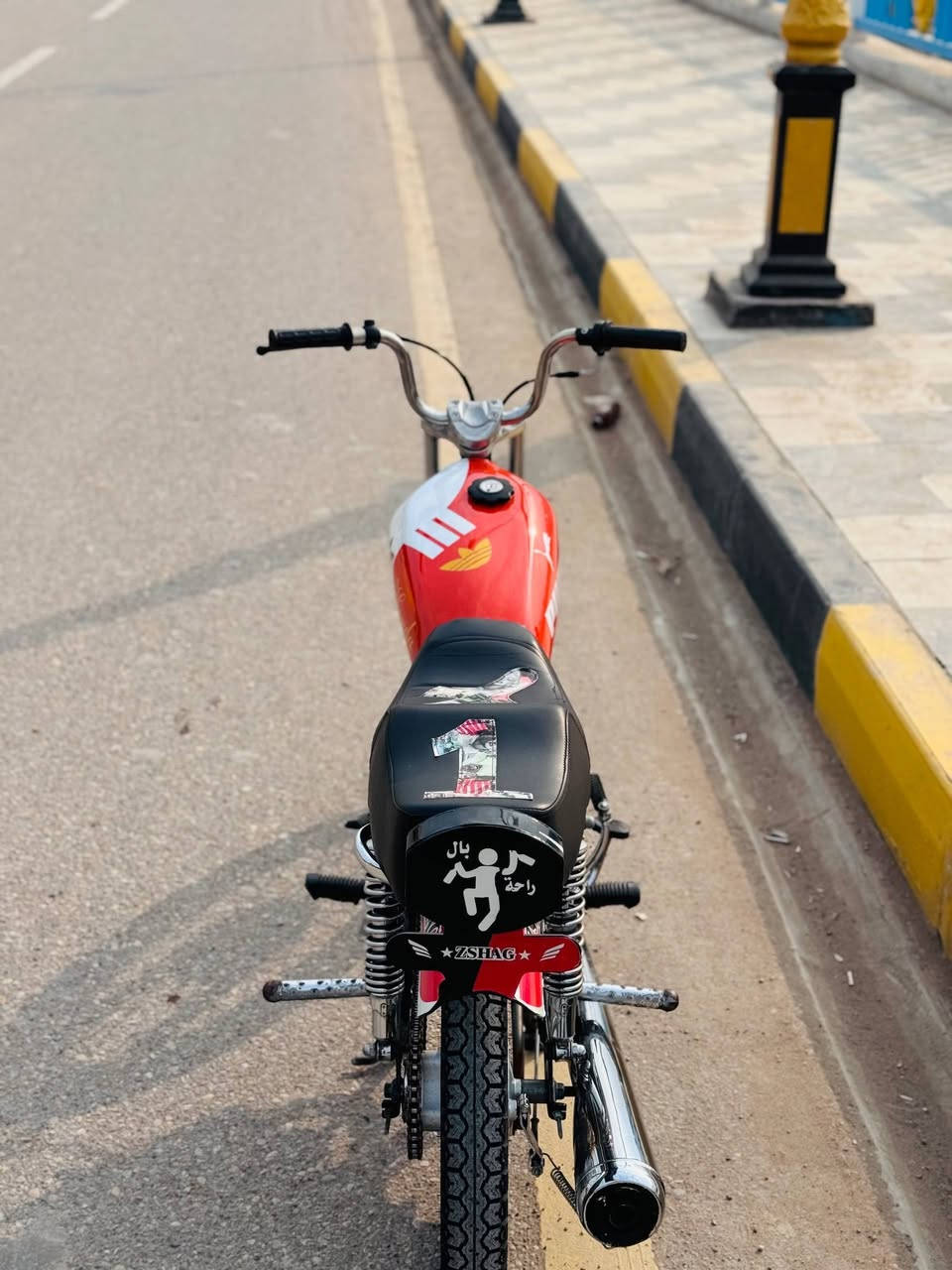 سلام عليكم شبابنه دراجه للبيع نامه شلامجه مكفوله كفاله عامه
أوراق أصولي شاصي ٢١ تعميره ٢٥
وذا تسولف ع النصبه كدام عينك
 شلعه ومعدل شرط ما زماط
سعر ٩٢٥ وبيها مجال مكان ناصريه قضاء قلعة
رقم***********
