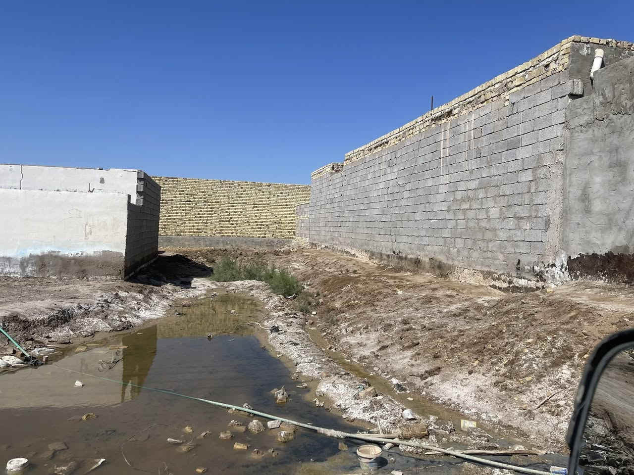 قطعه ارض زراعي لبيع المساحه ١٨٠ متر  على الشارع قريبه كلش. مقابيل منطقه ركيوه لستفسار  راسل الحساب او اتصل على الرقم ***********
