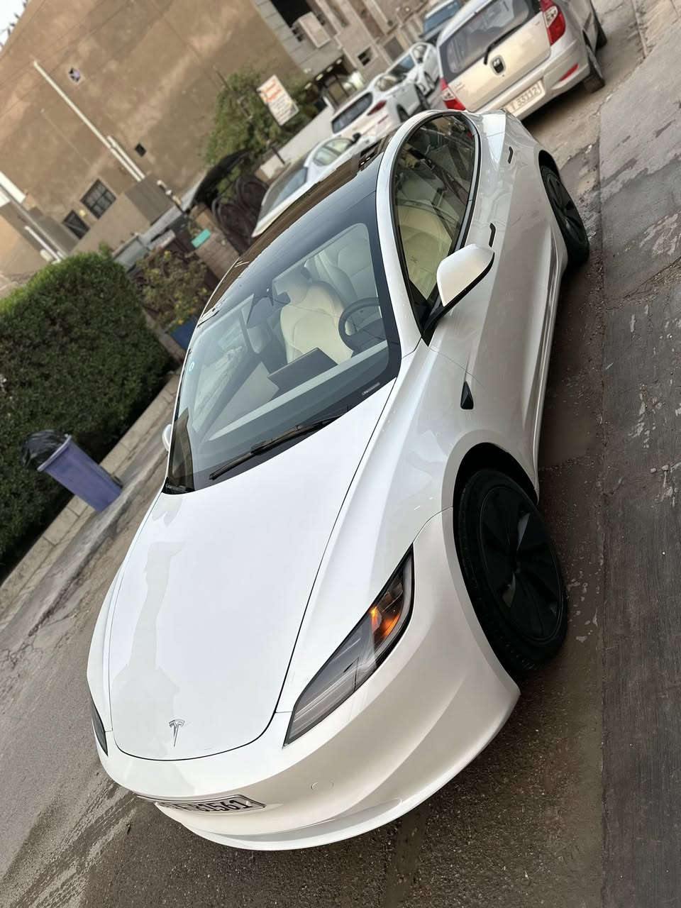 السلام عليكم
تسلا موديل 3 (2025) LONG RANGE مدى طويل
🔋الشحنه الوحده🔋 تمشي من 650 كلومتر الى 700
‏ 🆕 (Performance) الجديدة. 

السياره اني مستورده داخله جديد
رقم بغداد بسمي ترقيم جديد
مكاني بغداد زيونه 
‎ السيارة وارد أمريكي موديل 2025. �
* km8000. معروضة للبيع بمسافة مقطوعة
* السياره بعده زيرو جديده جداً
* 
* تسارعاً قوياً من 0 إلى100 كم/س في غضون 2.9 ثانية. 🚀🚀🚀�
* تبلغ قوتها 510 حصان وعزم دوران يصل إلى 740 نيوتن متر.
* السياره فول موصفات اجه بشكل جديد
* شاشه خلفيه للتحكم 
* معروفه موصفات التسلا 1/1
* حادث السياره صبغ الجملغ الخلفي
* و صبغ قبق الجنطه الخلفي 
* قطعتين خلفيه صبغ
* السعر (220)$ ورقه او بي مجال
* اي استفسار وتساب او اتصال 
* عل الرقم  ***********
