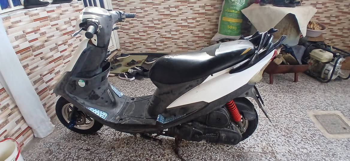 سلام عليكم
للبيع دراجه ماكس عدله ختم واحد ما عدا الكفرات نقصه فقط باتري وجوزهه محوره إيراني البلك كاور محور إيراني محرك لا فتح ولا شي جديد سعر ٦٥٠ الف وبيه ومجال
 اتصال أو واتساب  ***********
