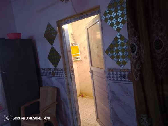 السلام عليكم عندي دار للبيع المساحه الكليه 500 متر اصلاح زراعي البناء بلوك منطقه الورديه الامام علي بن الحسن ابو هدمه متوفره كل الخدمات اتصل على رقم الهاتف *********** اخوكم ابو يزن *********** السعر 45 وبي مجال
