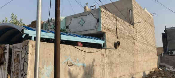 دار للبيع.. المساحة 150متر //
بناء حديث. قاطين كامل بناء .. 
مثل ما موضح بلفيديو..
العنوان سيف سعد قرب شارع المدارس. 
للأستفسار :***********
