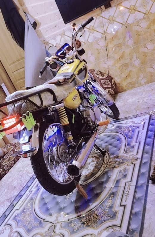 السلام عليكم دراجه للبيع خير منه الله اي نقص ما بيها الدراجه 2025 اي نقص ما بيها واللي حق الجيه 600 وبيها مجال مجال بسيط اللي يريد خلي يدق على هذا الرقم ديالى تقاطع ساده هل يريد يدق على هذا الرقم *********** وبيها اوراق سته
