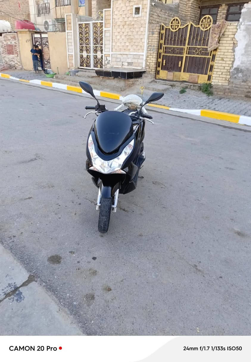 اسلام عليكم دراجه بيسي اكس جيل الأول دراجه جديده بمعنه لكلمه خير من الله صالنصه رياضي  بيها والقديمه موجوده  ***********
