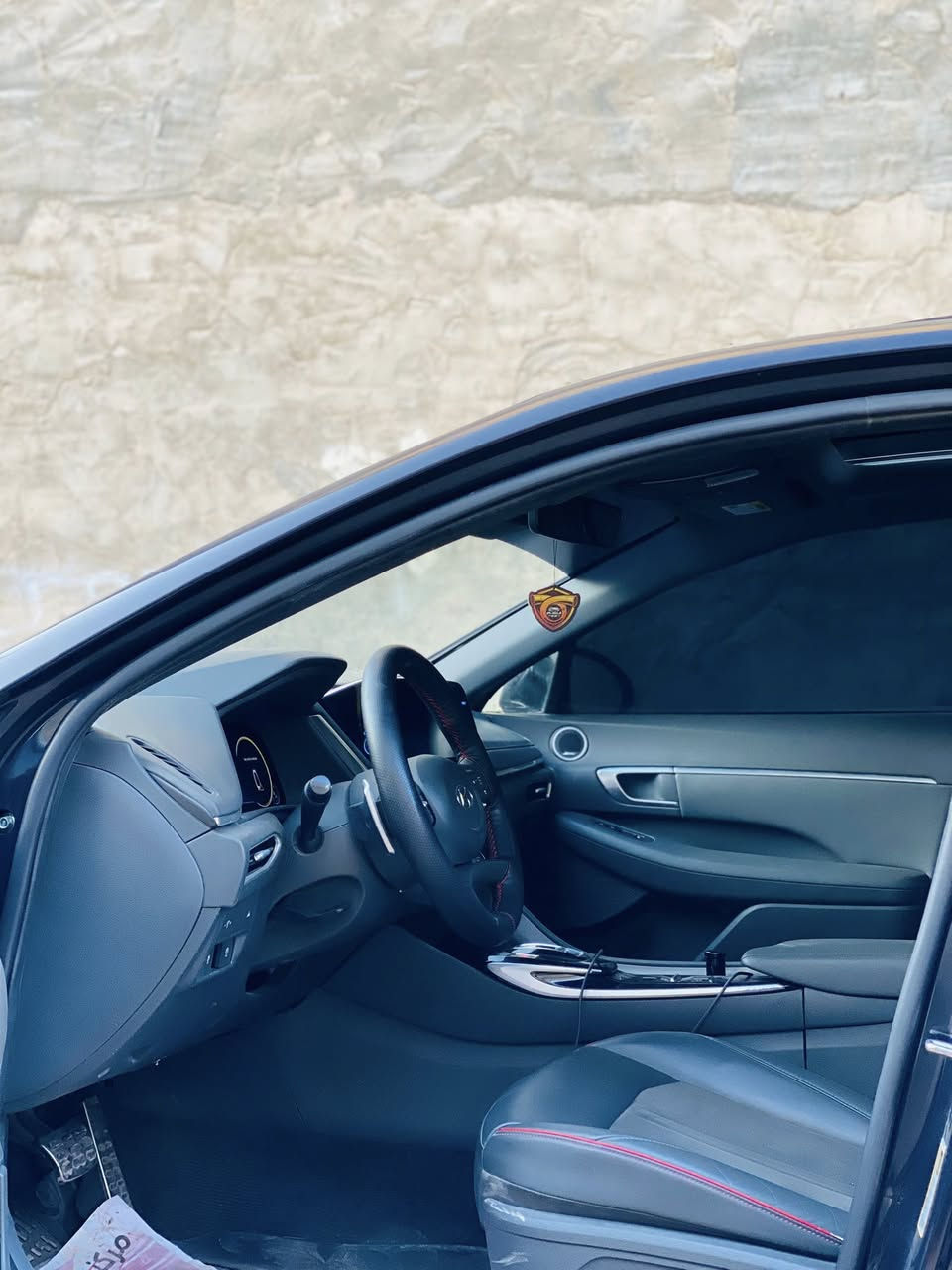 السلام عليكم .
سوناتا 2023 فول مواصفات من تكلب بصور زين يركب شي حلو يعرف مواصفاته شنو ماشيه 50milاسود ملكي حادث : باب صدر فقط تبديل فقط فقط (صور حادث موجوده ضمن صور)كلشي موضح كلشي مخافت الله فوك كلشي تجي تكًلب وتاخذ عيوني كير مكينه تبريد تدفئه كشنات رقم اربيل بسم اخويه وخادمكم .

السعر :175
العنوان :نجف الاشرف 
للاستفسار: ***********
