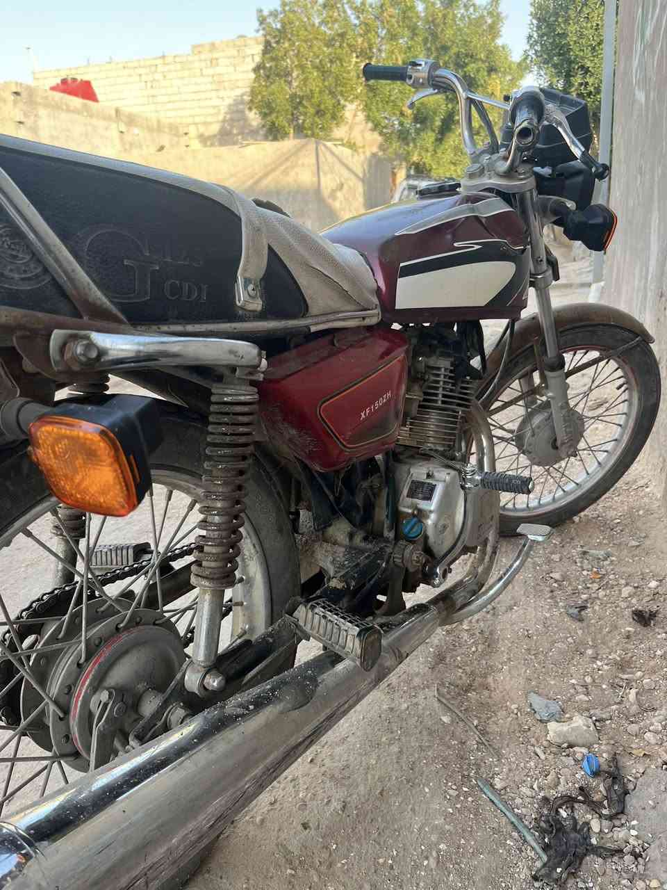 السلام عليكم دراجه أربع كير للبيع أوراق سكنر بيه خيط بخار السعر 300الف وبيه  ***********المكان قرب صيطرت البراهيم
