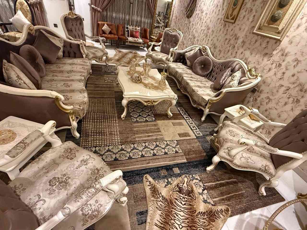 مرحبا تخم للبيع استخدام كولش قليل بعده جديد والزولية  هم التفاصيل بالخاص


**إذا كنت صاحب هذا الإعلان وتريد حذفه لأي سبب، رجاءا أرسل رسالة إلى الدعم الفني**