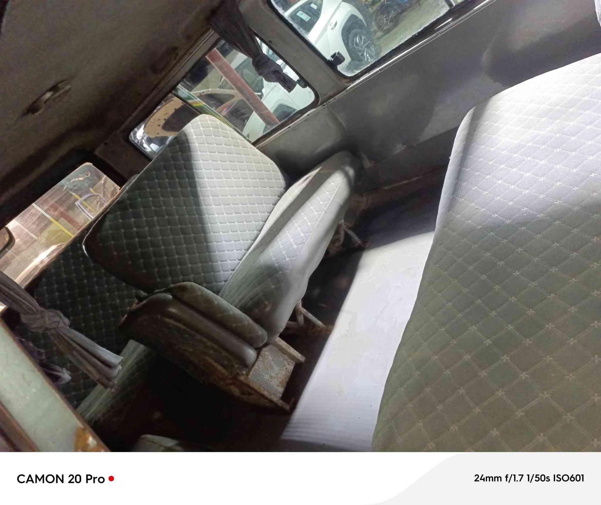 ٩٣ حمل مكينه مكفولة من تنقيص وتبخير كير وشاصي وصدر جديدات كهربائيات كاملة تشتغل نص نكرة كشر بلادي مامصبوغ دوشمة كاملة جديدة مابيهة اي نقص مال شغل  السيارة بسمي تحويل ثاني يوم مكانهة طارمية رايدهة ٣٧  ***********
