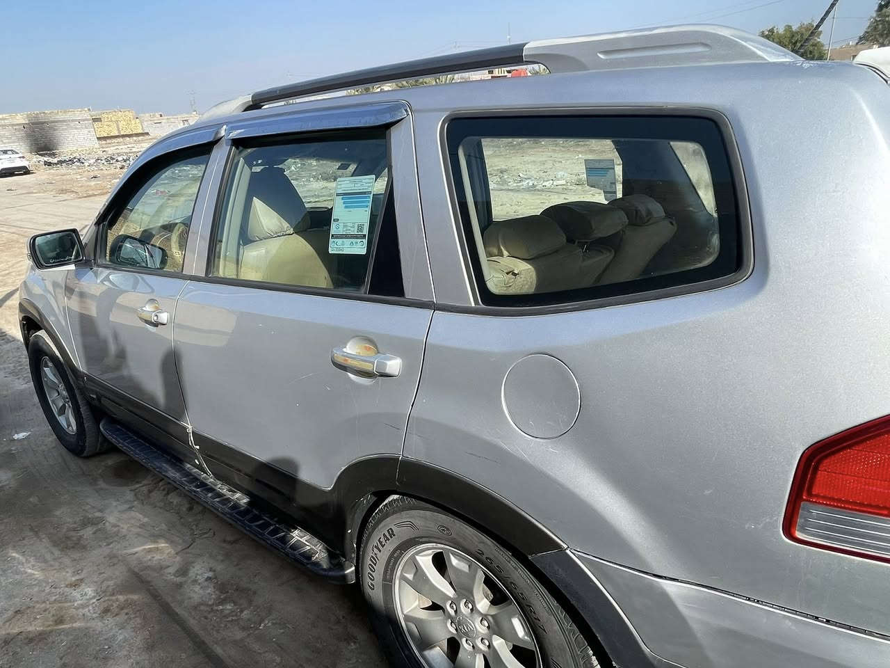 السلام عليكم 
مهافي 2014
6 سلندر 3.8
نص فول 
فور ويل
تبريد قطعتين
رقم بغداد سنويه لل2029 بأسمي
محرك وكير وحداديه وتايرات نظيفات 
الكهربائيات كلها شغاله 
دواخل نظيفه كشناتها احنى مغلفينها للنظافه 
الضرر بابين جهة السايق والتكمه 
مصبوغه عام اثر تجيه خفيفه على جهة السايق
مكان السياره محافظة السماوه 
***********
السعر 130 وبيها مجال او مراوس حسب القناعه
