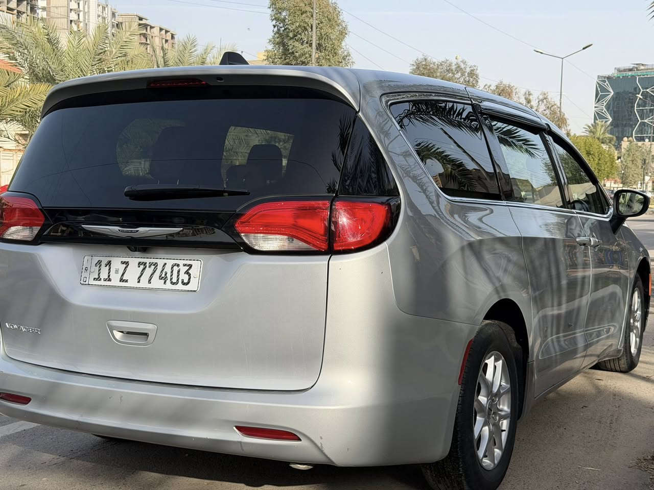 كرايسلر باسفيكا فيوجر 2023
محرك 3600 

  لون سلفر

  تبريد 3 قطع

  وتدفئه كراسي

  وتدفئه ستيرن

   ابواب كهرباء

  صندوق كهرباء 

  كشنات جلد سياحي

  كراسي شفط

  تحكم ستيرن جهتين

    شاشة 

   كير ماوس 

  تشغيل بصمة 

 ٥ ابواب بصمة 

   نظام car play واندرويد اوتو

    سايد بريك دكمة

    توقف ذاتي 

    منافذ تايب سي 

    منافذ USB

  مثبت سرعه

تخم تاير جديد 

ماشيه 40 الف
حادثها بنيد فقط 
***********

السعر 198$ وبيها مجال

مكانها بغداد
