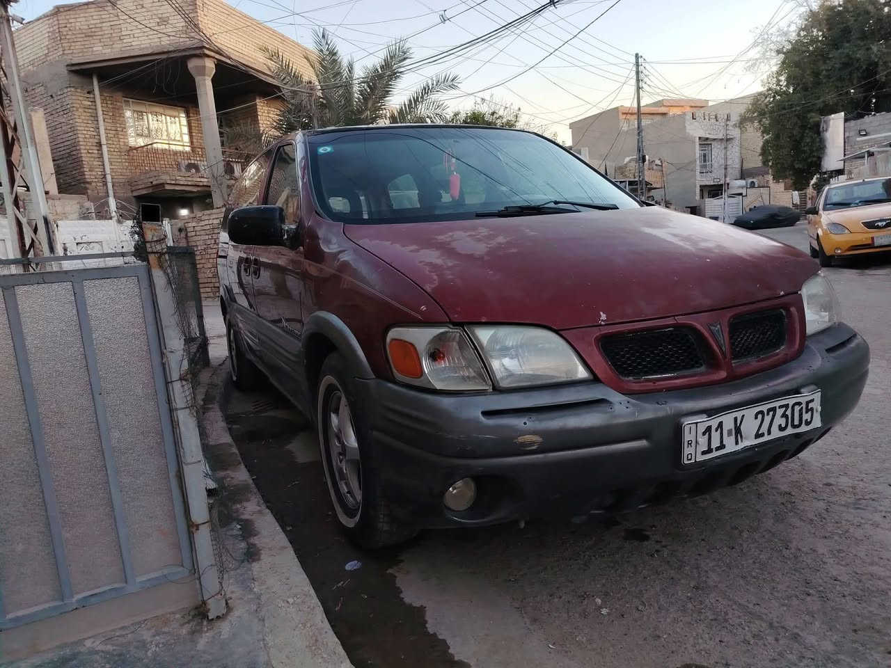 سلام عليكم بونيتاك موديل 2000 سبعه راكب اوتماتك كير مكينه كله كفاله بيه شلعه كلش قويه تايره كلش حلو سياره بدون صبغ بدون حادث كهربائيات كله شغاله تغم تاير جديد باتري جديد صدر جديد غرفه منضومة تبريد موجوده ابيعلك تبريد عاطل رقم دولي جديد  سنويه جديد شرعي جيراني تحويل مباشر بابين سلايت جهتين سعر 39ورقه مكان بغداد زعفرانيه *********** مكلفه بانشر
