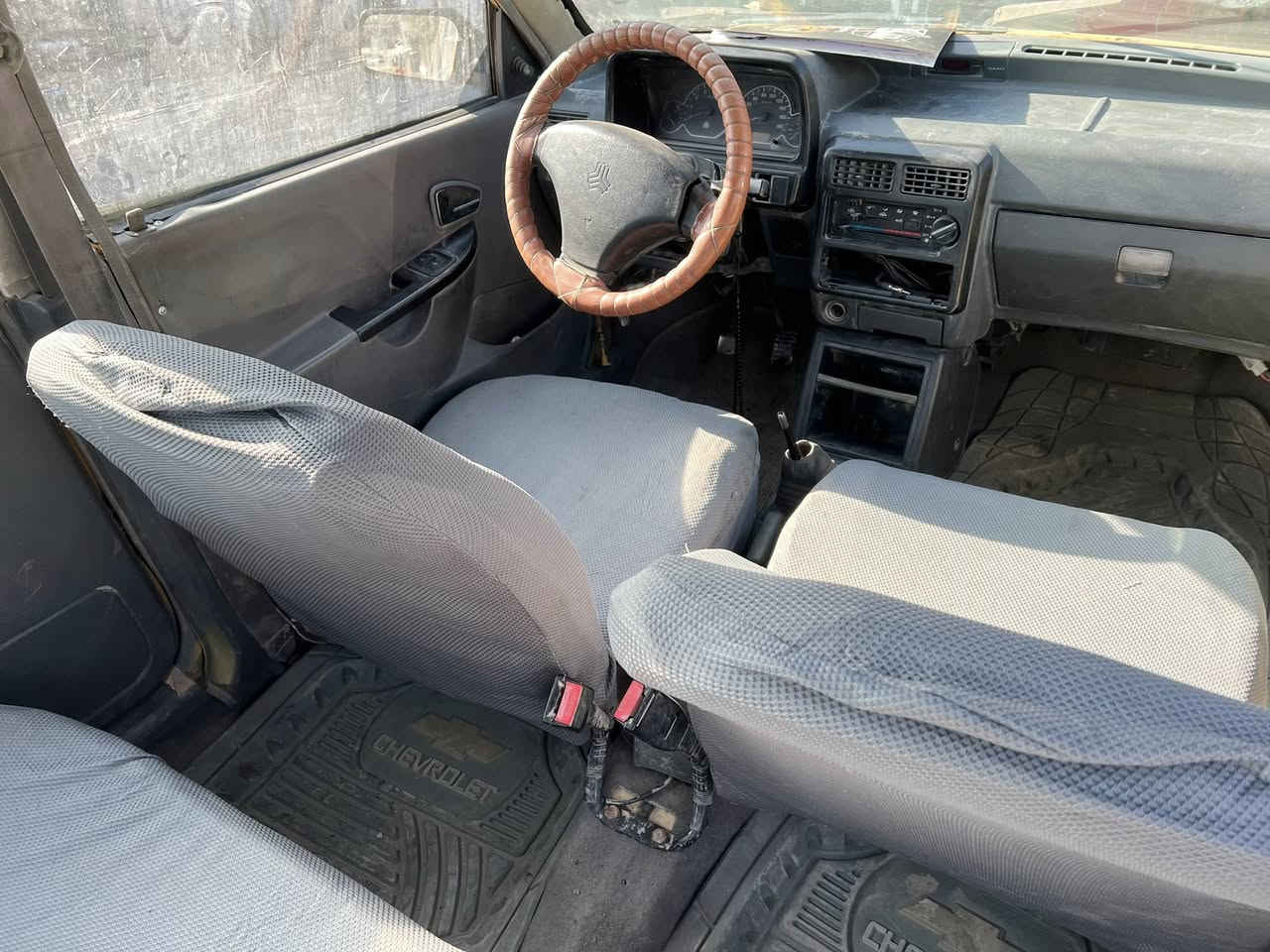 سلام عليكم موديل 11 رقم بغداد شرط تحويل هيئة مصفره 
مكينه حلوه بس الكير بي مشكله سياره جاهزه وتمشي شواصي جدد عليها غرامه 240 تنزل من سعرها سنويه نافذه 3سنوات 
سعر 18$ مكاني بغداد قرب بسمايه ‭0788 172 0190‬
