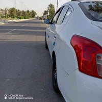 للبيع للبيع نيسان صني هندي   موديل ٢٠٢٠ بيضه ام البليته الزركه مدوشمه ...