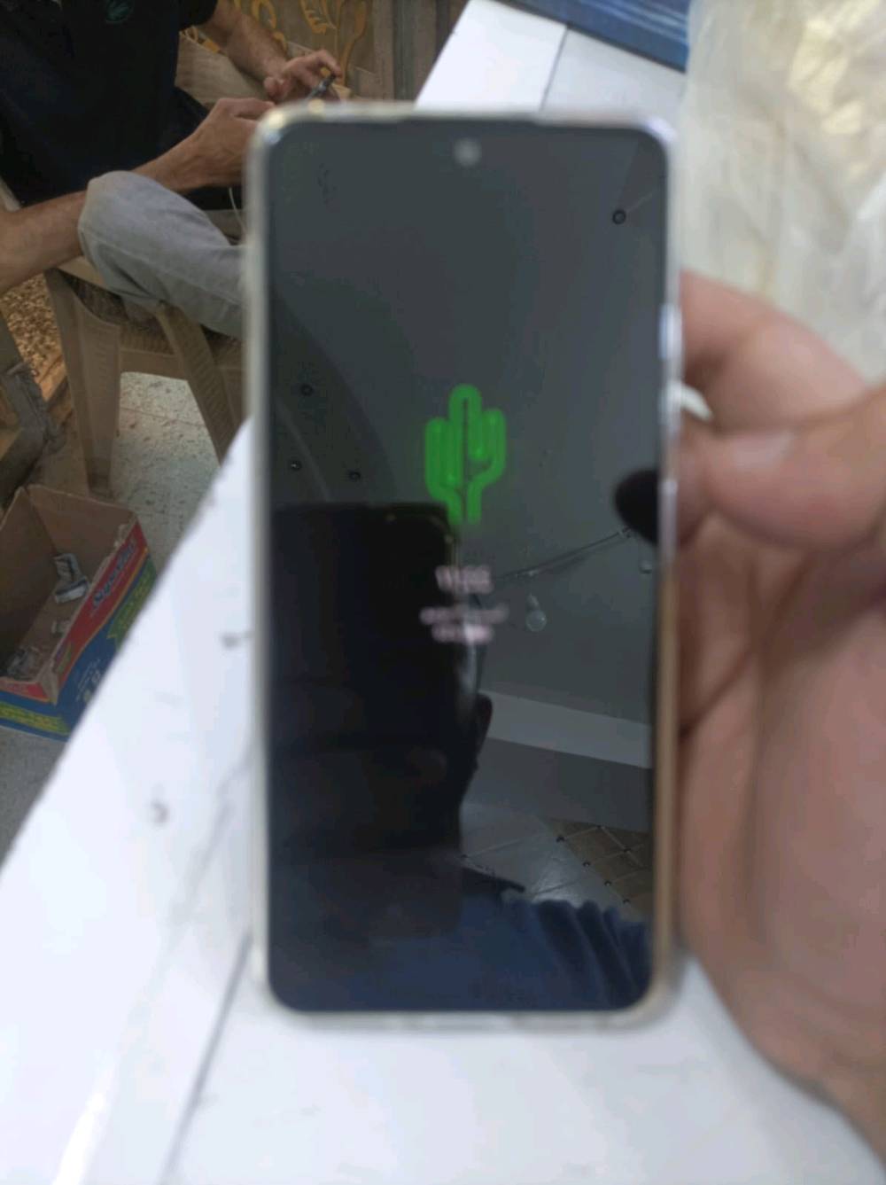 السلام عليكم بوكو x5 5g جهاز نضيف ممفتوح ابد بس بي طبع بالشاشه خفيف  للبيع او المراوس مكاني ساحه عدن طوبجي
***********
سعر 200.000 وبي مجال قليل