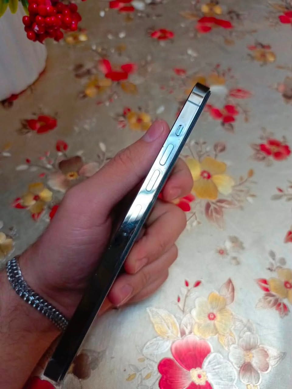 ايفون 13 برو ماكس🔥🔥

ذاكرة 128

تك

باتري 79% اصلي بلادي مال جهاز شرط 🔋

مستبدل شاشة خوش نوعيه بيها فطر بصيط مايبين🔥

كامراته فوول كلها شغالة 

شاصي وضهر فولل نضافة 
        
فيس ايدي شغال 
      

السعر خاص.


**إذا كنت صاحب هذا الإعلان وتريد حذفه لأي سبب، رجاءا أرسل رسالة إلى الدعم الفني**