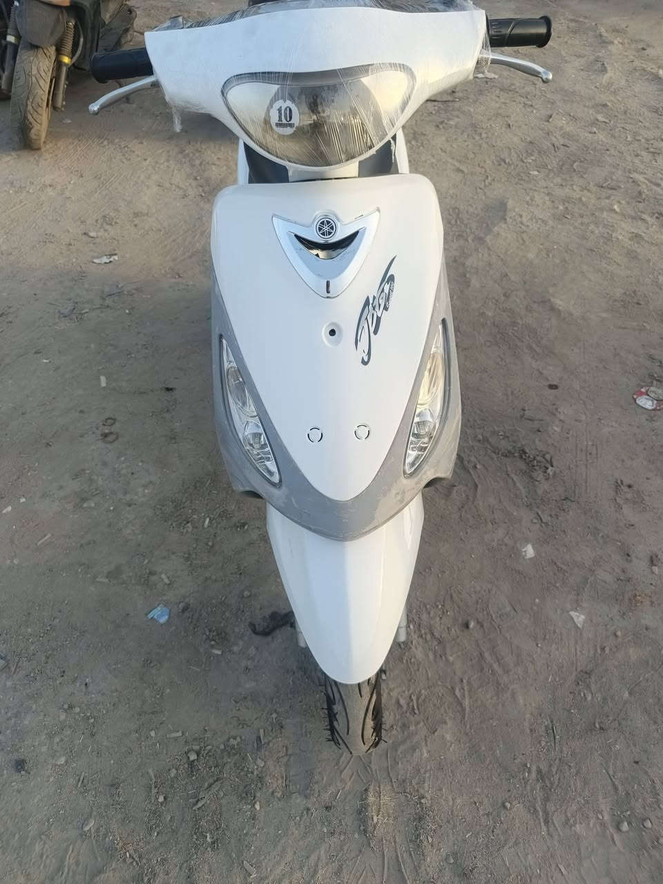 سلام عليكم دراجات للبيع نضيفات وحلوات شغالات من طول الطول سلف هندر كهربائيات كلها شغاله بوشهن 50 بلاد شراي اتصل على رقم مكاني شارع زديناويه قرب شركه الهنديه ***********
