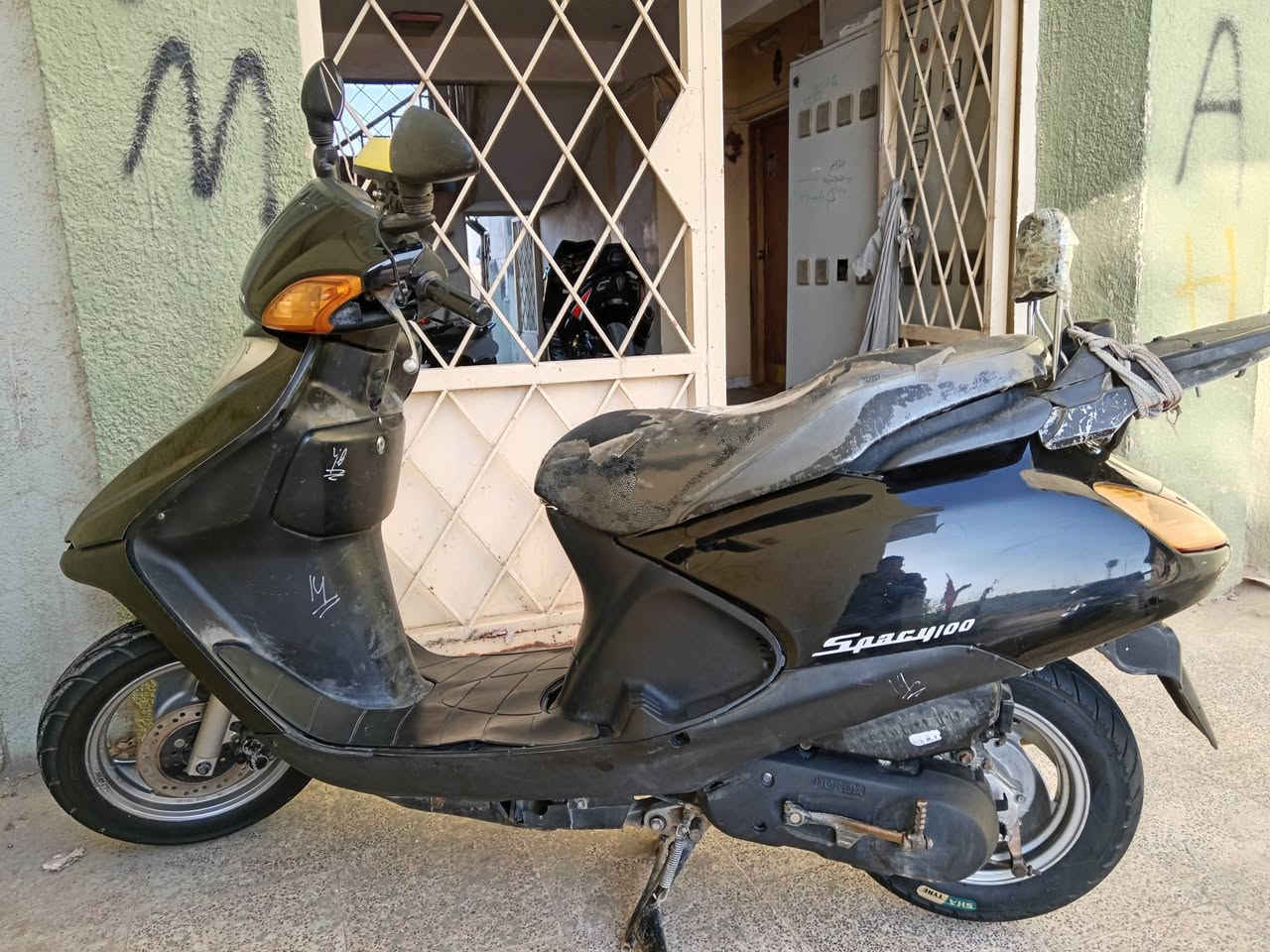 للبيع. مبدل بيه ولفات فقط.  سعر. (600) قفل     *********** عنوان. كوت. شهداء
