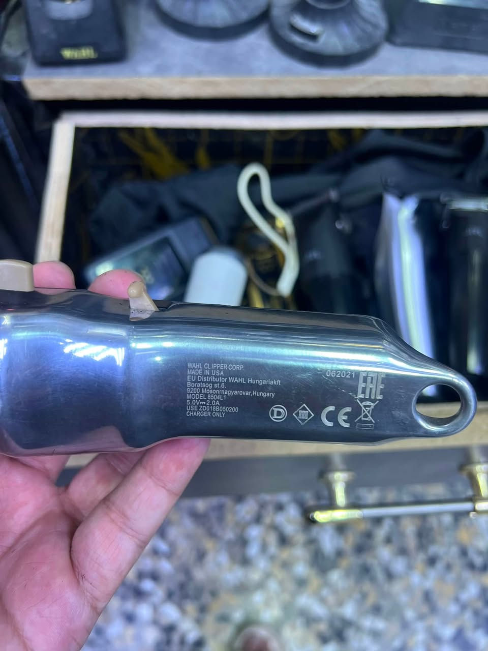 مساء الخير
سنيور كامل ملحقات عدى الكارتون مستخدمة قليل ١١٠ وبيها مجال 

واذا تريد قاعدة وياها احسب القاعدة ٢٠ مع العلم سعرها الجديد٣٥

 جي ار ال سيت ب١٨٠ الف قفلة صفر وتدريج كامل ملحقاتهن

وال فابرو الجديدة احدث اصدار كامل ملحقاتها ب١٢٥

وال شبچة فانش بدون ملحقات فقط مكينة ب٥٠ الف

بيبي ليس صفر قاعدة كامل ملحقات ب١٠٠ وبيها مجال

مكاني بغداد ابو غريب ***********
والتوصيل موجود بس مقدم
