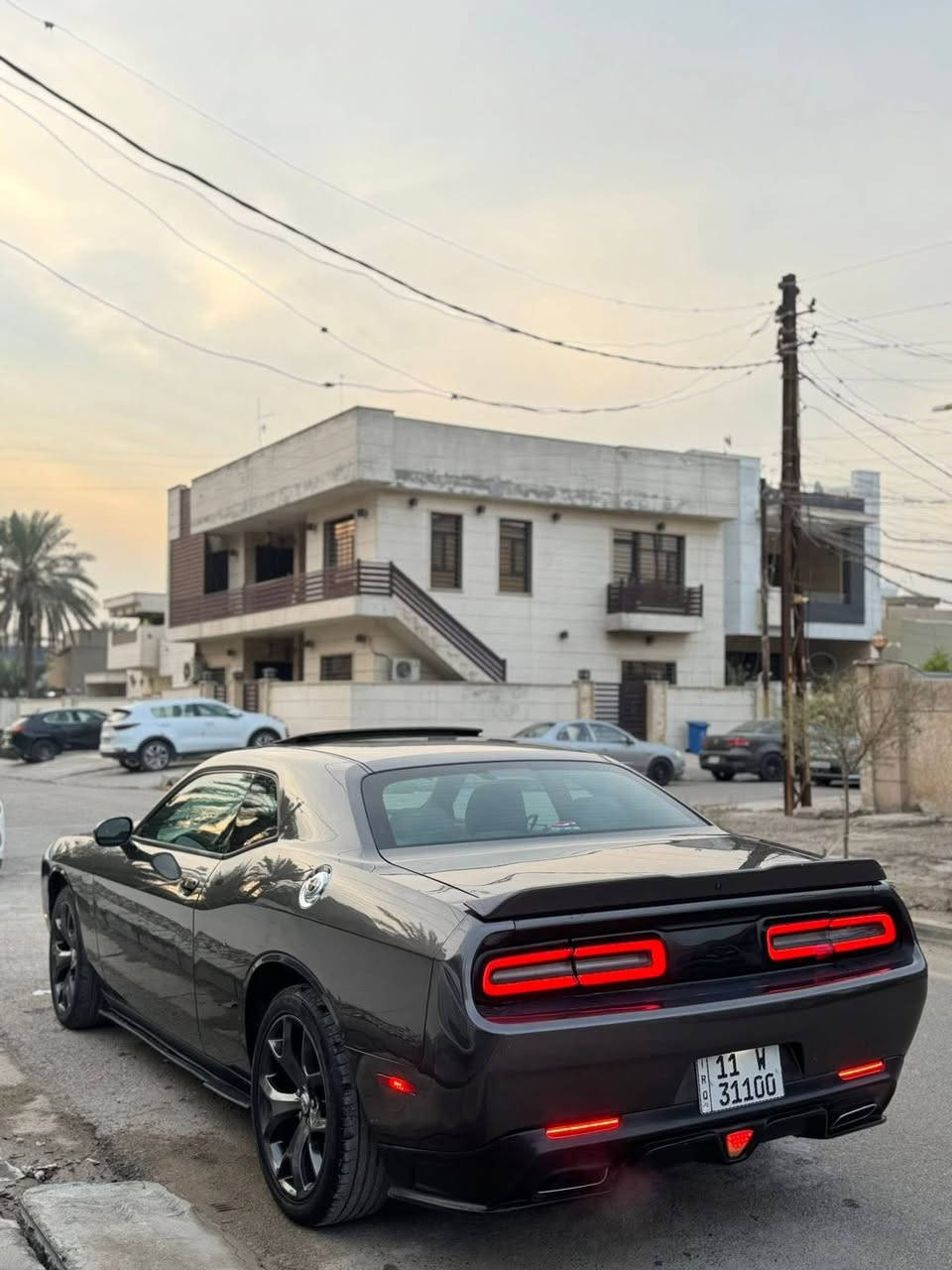 السلام عليكم 
جالنجر ٢٠١٦ بدون ايرباك قطعه وحدة صبغ بجم كبس (فتحة)
ماشية ٧٣ الف ميل
مواصفات فتحة /شاشة / سماعات الابين/ كاميرا / حساس وباقي المواصفات الاعتيداية 
حادثه خلفي وراجع بارد 
صار بيه بعراق جاملخ امامي انصبغ بدون دواخل 
السيارة بالنسبة لموديل ٢٠١٦ جديدة مماشية هوايه
بدون نقص
مكاني زيونة او الشعب 
السعر ١٦٥ وبيه مجال
مراوس فقط على جيب ٢٠١٤ وفوق

***********
