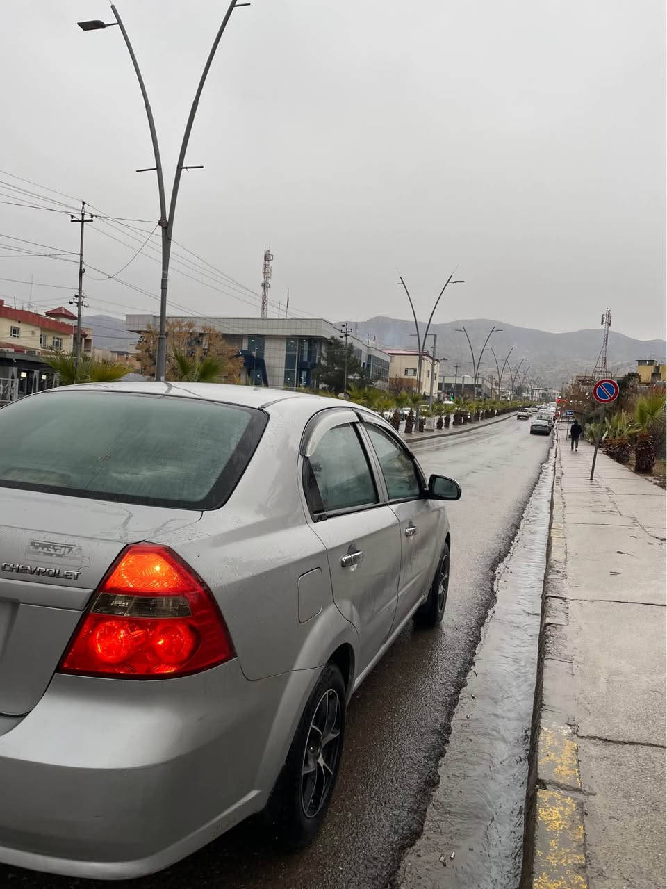 سلام وعليكم
افيو 
2009 
كير توماتيك 
باب السايق صبغ فقط 
كير محرك بشرط 
طخم تايرات جديد طخم امامي جديد سيارا بدون مصرف 
مكان دهوك 
سعر 75 ومجال 
*********** دهوك, العراق
