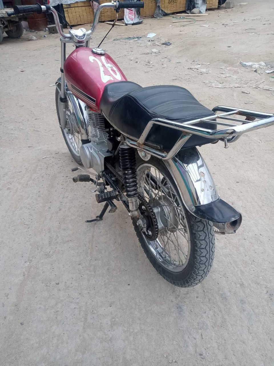 السلام عليكم دراجة 4 كير شاصي 19 تعمير 25 جديدة الدراجة نضيفة تجي وتشوف وكيلها الصقر الذهبي ومكاني النجف السعر 750 وبيها مجال 
رقمي ***********
