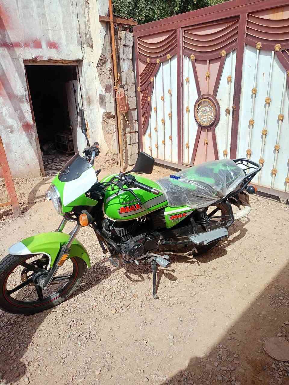 سلام عليكم دراجه للبيع موديل 2022 اوراق اصولي محرك ما مفتوح دراجه جديده حيل كهربايات كلهه شغاله نتصال ول ستفسار  ***********
