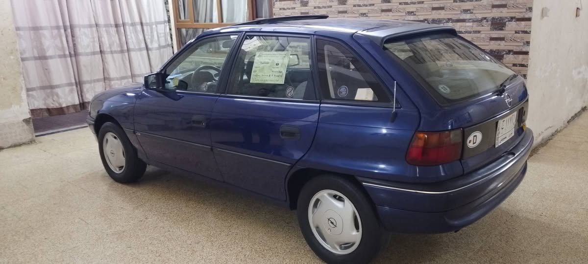 استرا18
بيها دواير وسكف صبغ كير ومكينه شرط كاربون بانزين وسنويه عظم ***********
