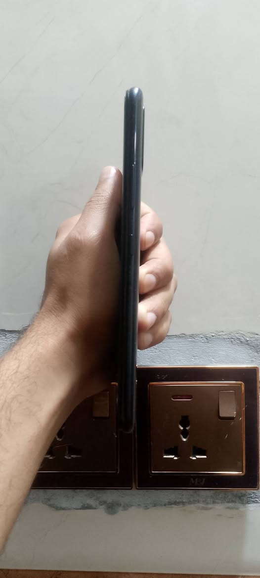 للبيع الموبايل الجهاز نضيف كلة شغال بس بي فطر بل شاشة ومامثر علية المس تكنو Infinix HOT 10 السعر 100 آلاف وبي مجال قليل اني متوازي علية بيعتة اني مكاني بغداد حي ور منطقة سمهة حي الكوفة ليشتري يجيني خاص علية الواتساب ***********
